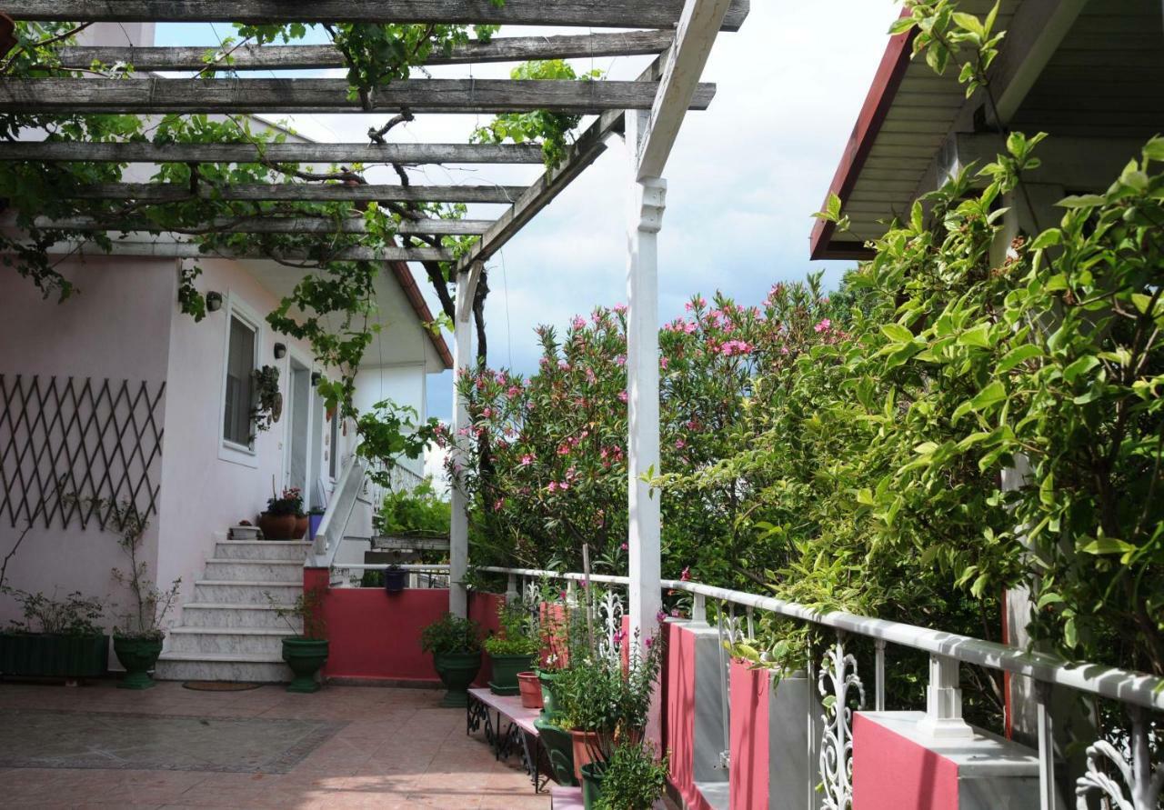 House Of Arts Apartment Pella  Ngoại thất bức ảnh