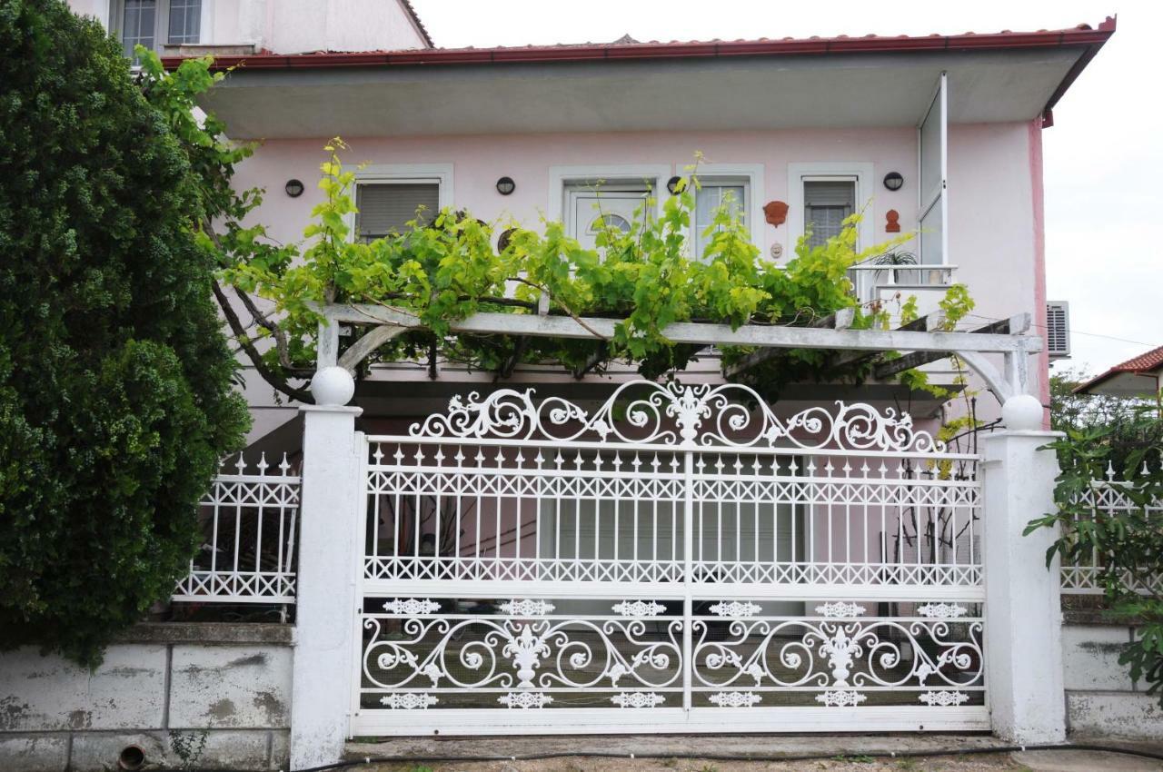 House Of Arts Apartment Pella  Ngoại thất bức ảnh